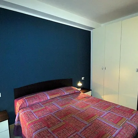 Piazzo Sleeps 4 Pool Wifi Apartment *