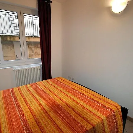 Piazzo Sleeps 4 Pool Wifi Apartment