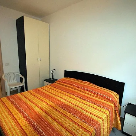 Piazzo Sleeps 4 Pool Wifi Apartment *
